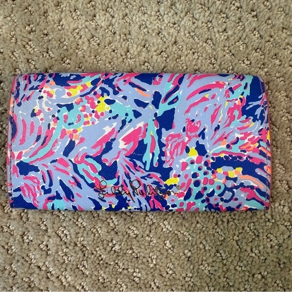 Lily Pulitzer Simply Chic Colorful Gold Lined Button Snap Sunglasses Case - Picture 2 of 10